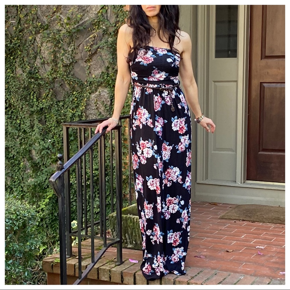Beautiful Black floral tube maxi dress - Picture 2 of 6